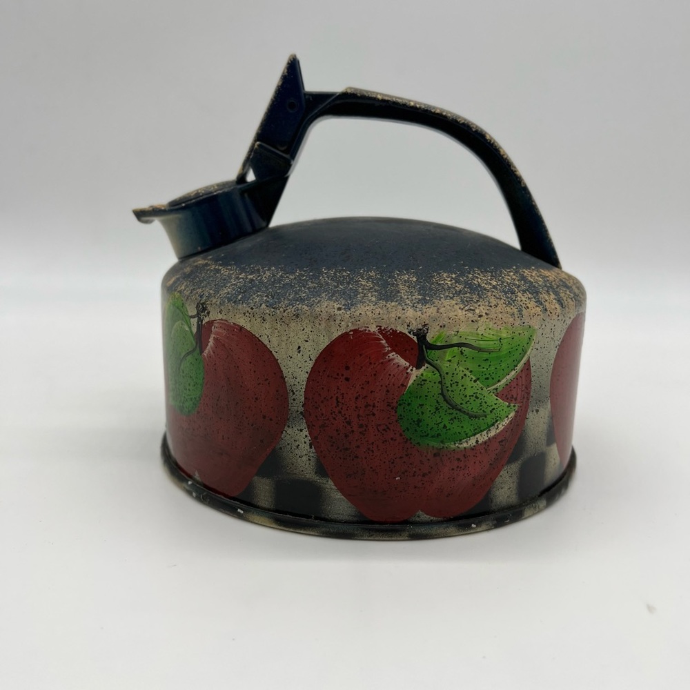 Regal Aluminum Whistling Tea Kettle  Made in USA Vintage Tested Excellent  shape
